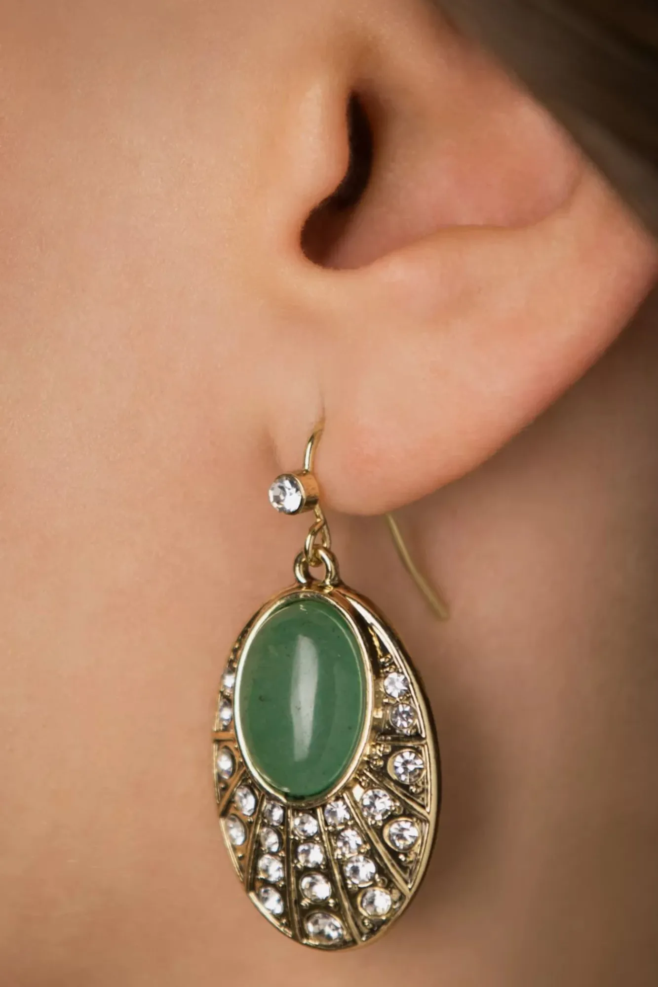 art_deco_ovale_oorbellen_in_groen_0.webp Online Lovely Art Deco Ovale Oorbellen In Groen