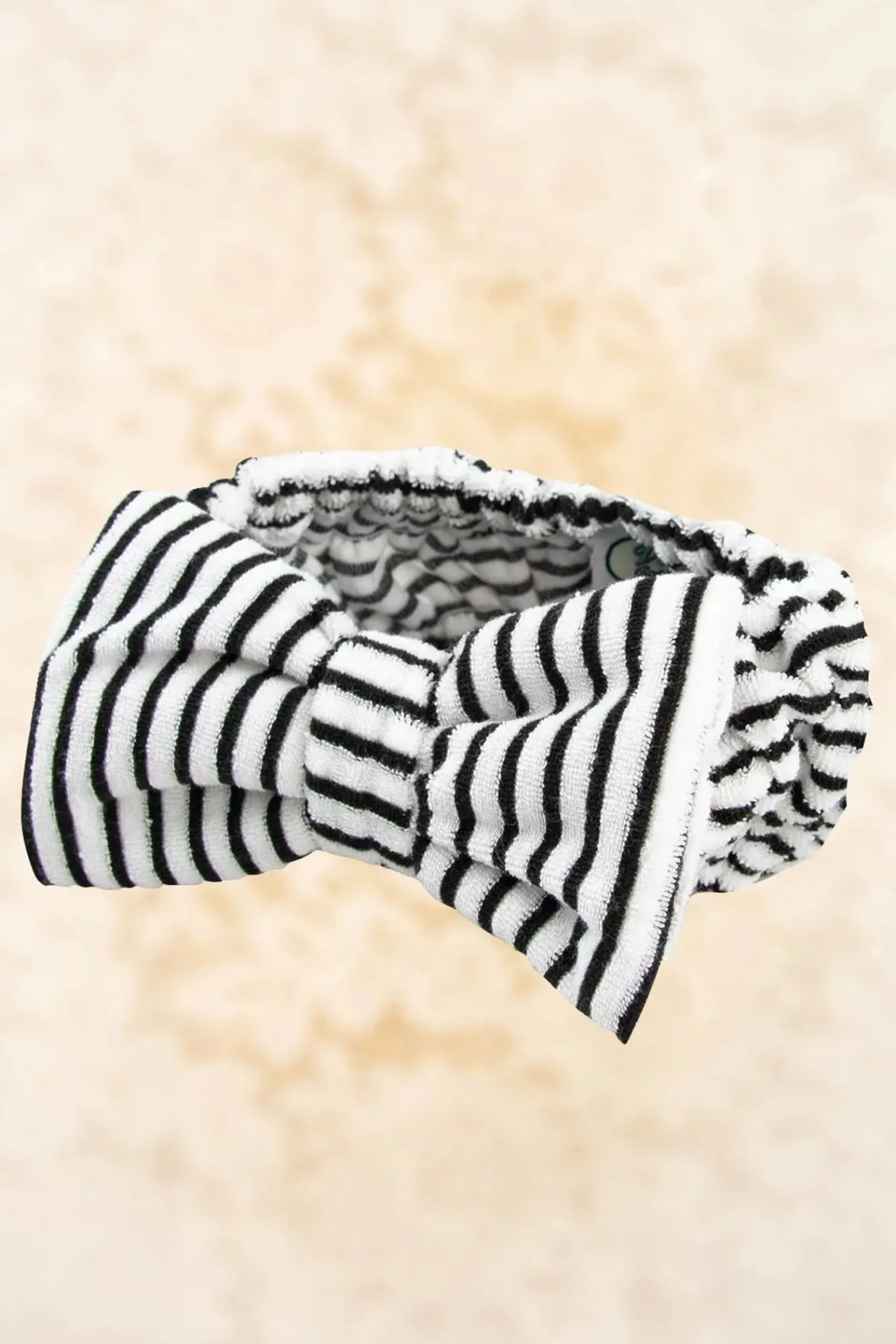 ava_makeup_hoofdband_in_zwart_en_wit_1.webp Best Sale The Vintage Cosmetic Company Ava Make-Up Hoofdband In Zwart En Wit