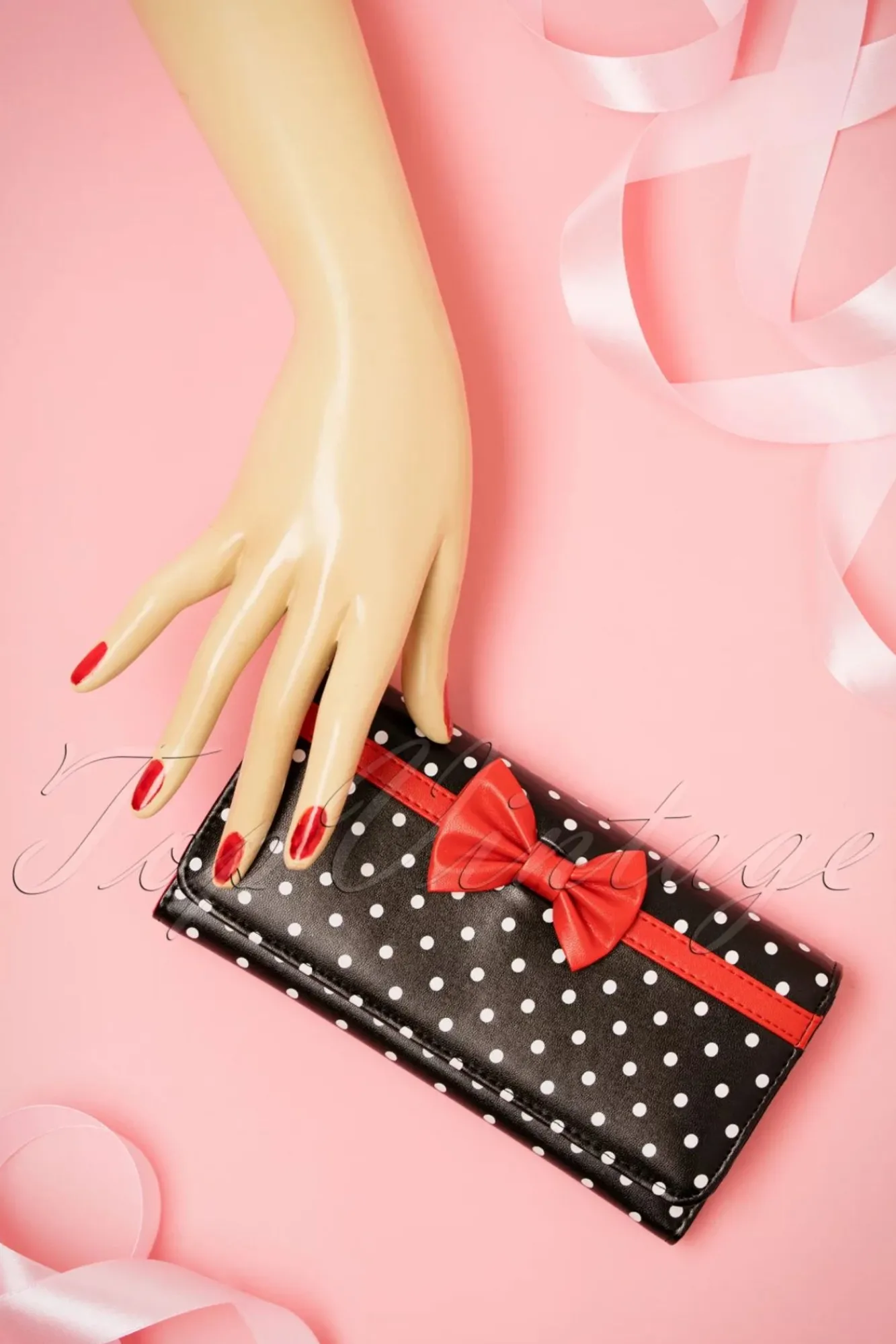 carla_bow_polka_portemonnee_in_zwart_en_rood_5.webp Fashion Banned Retro Carla Bow Polka Portemonnee In Zwart En Rood