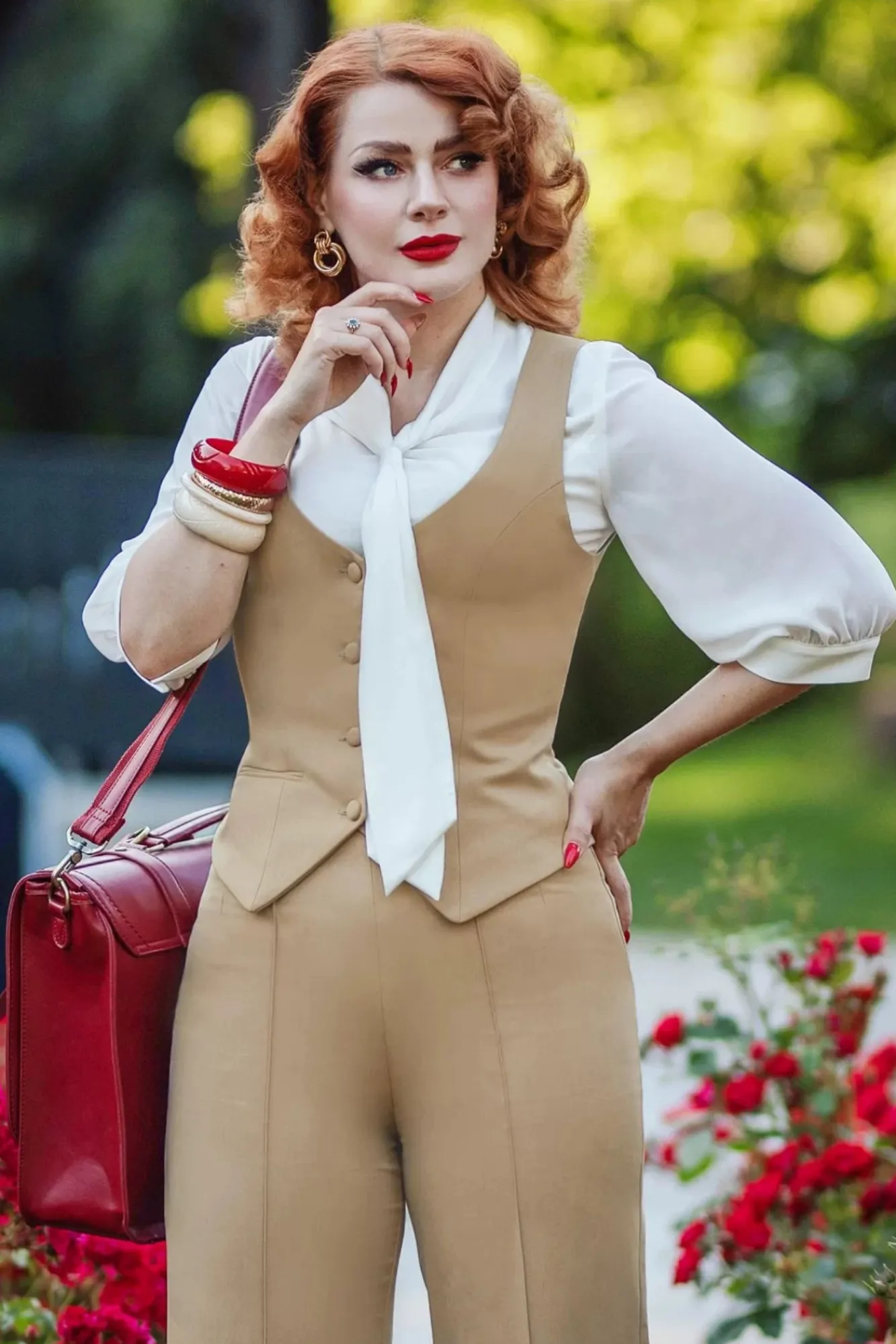 dianne_gilet_in_beige_1.webp Shop Glamour Bunny Business Babe Dianne Gilet In Beige