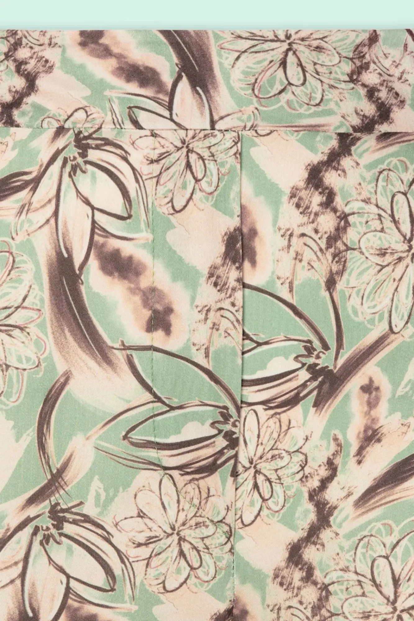 fiora_floral_broek_in_zacht_groen_2.webp Best Sale 20to Fiora Floral Broek In Zacht Groen