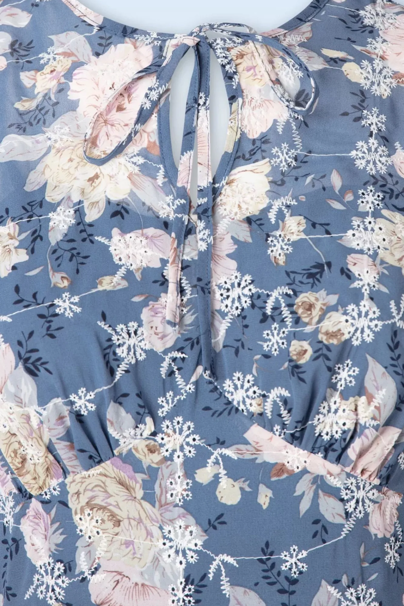floral_flutter_flare_jurk_in_blauw_2.webp Store Vixen Floral Flutter Flare Jurk In Blauw