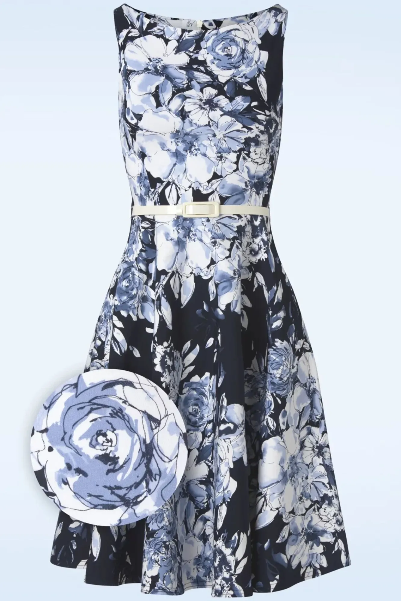 francine_flower_swing_jurk_in_marineblauw_en_wit_0.webp Best Vintage Chic for Topvintage Francine Flower Swing Jurk In Marineblauw En Wit