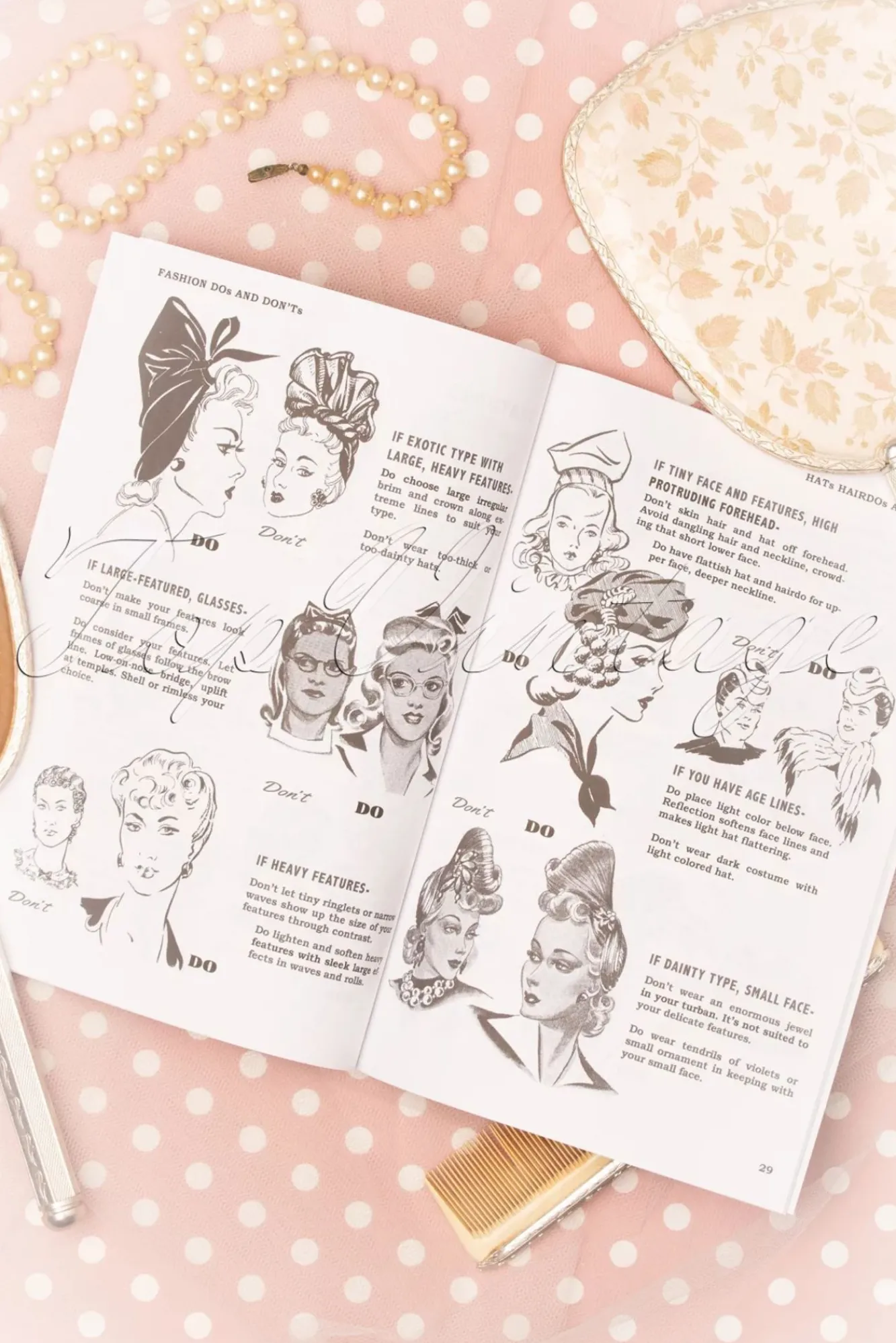 hats_hairdos_and_make_up_boek_2.webp Flash Sale Lauren Rennells Hats, Hairdo's And Make Up Boek