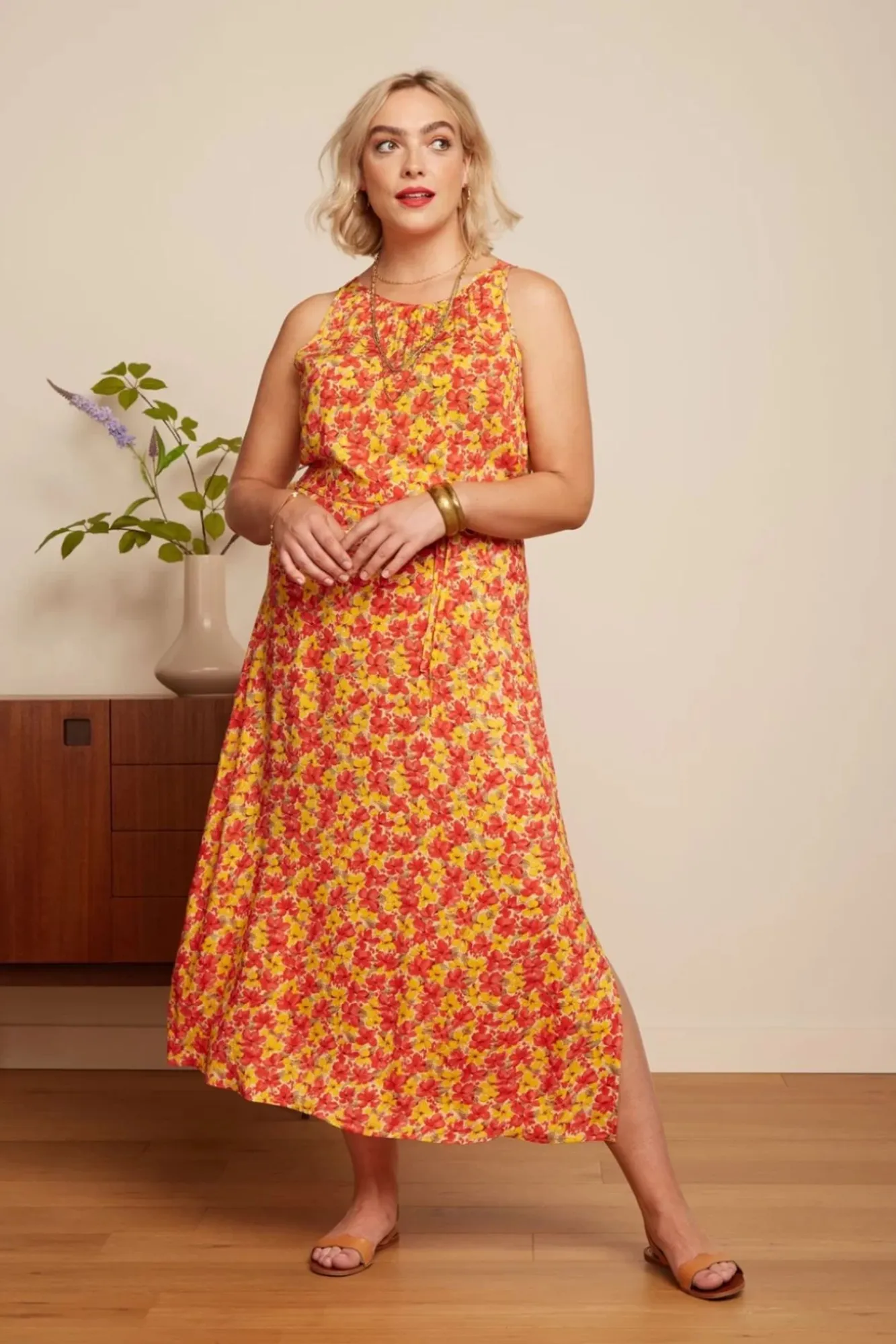 hazel_doree_jurk_in_fiesta_rood_1.webp Outlet King Louie Hazel Doree Jurk In Fiesta Rood
