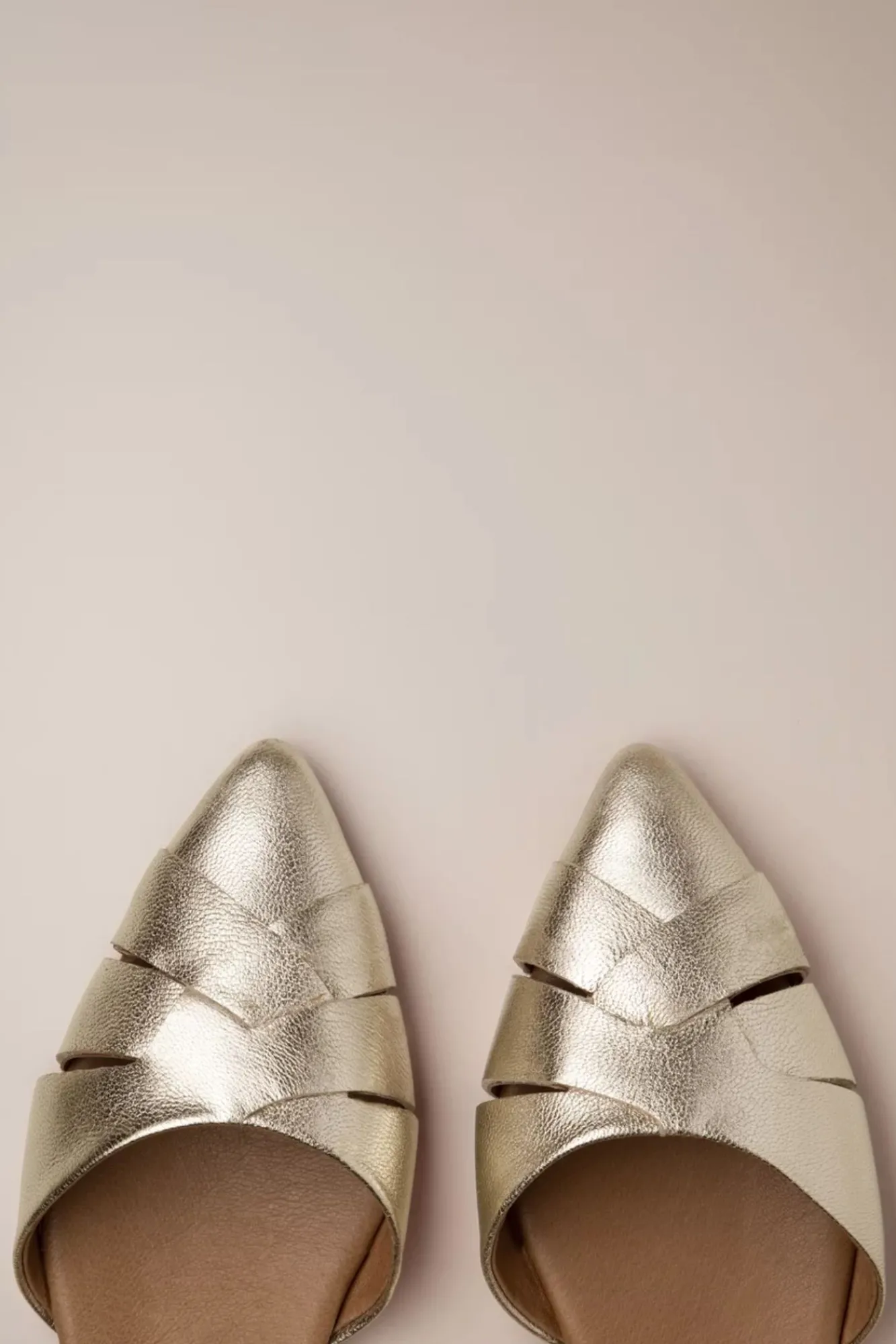 jade_ballerina_in_goud_metallic_1.webp Hot Miz Mooz Jade Ballerina In Goud Metallic