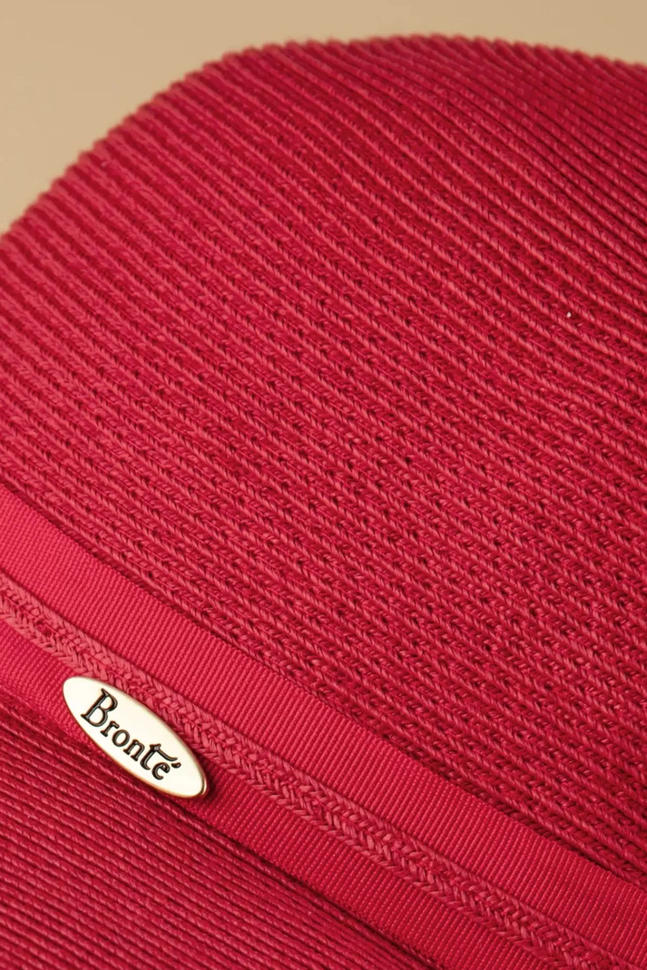 julia_straw_cloche_hoed_in_rood_2.webp Sale Brontu00e9 Julia Straw Cloche Hoed In Rood