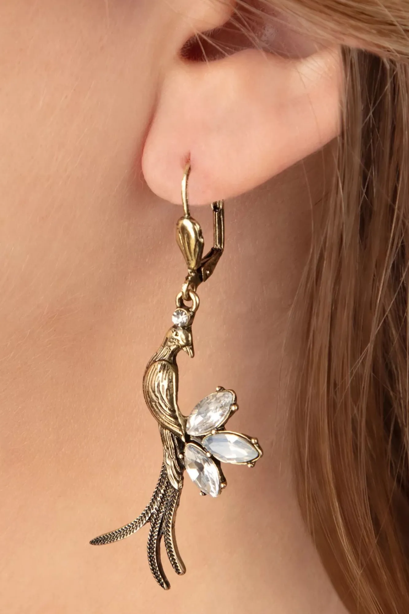 kristallen_dwergpapegaaien_oorbellen_in_goud_0.webp Best Sale Lovely Kristallen Dwergpapegaaien Oorbellen In Goud
