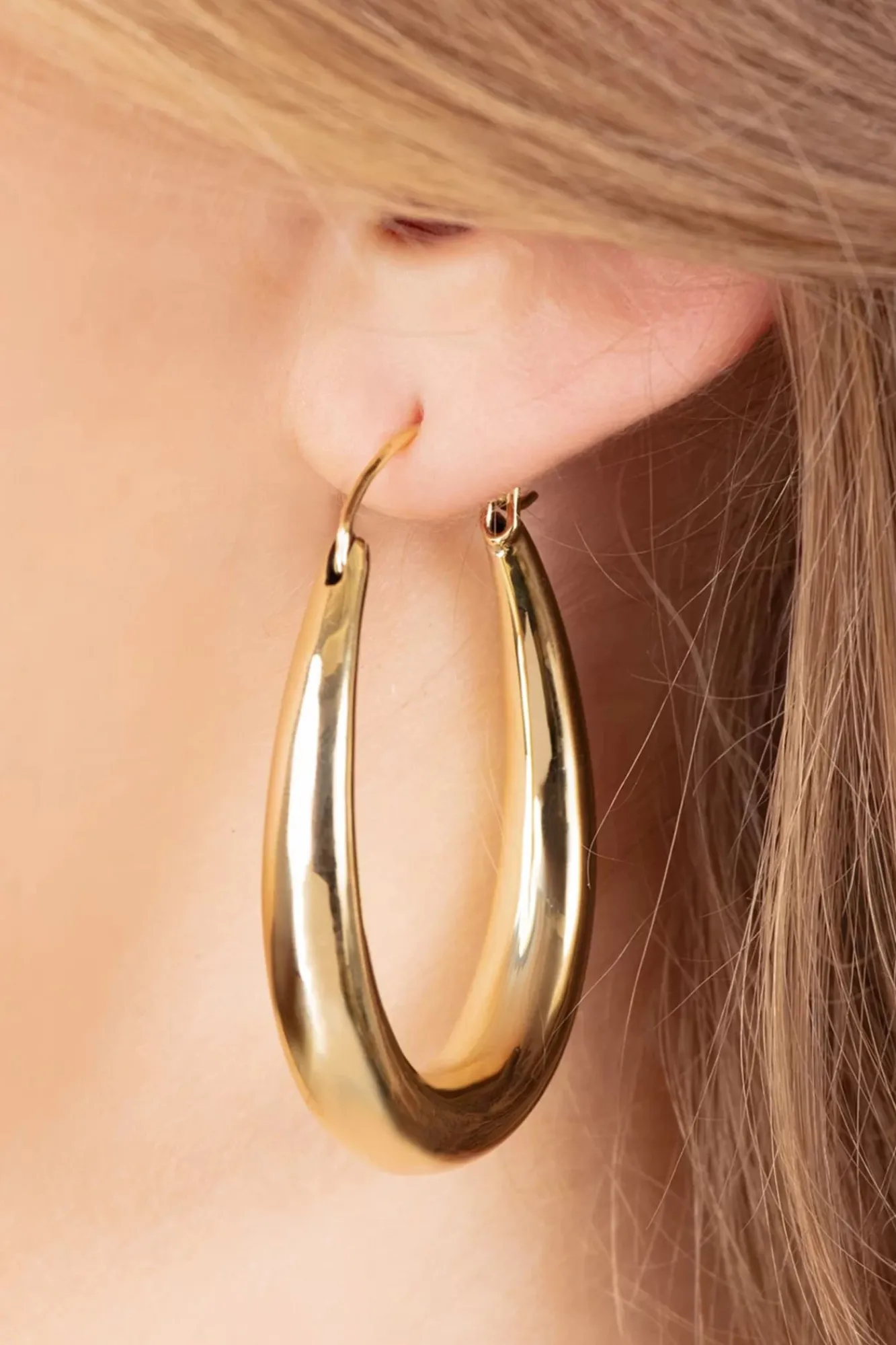 large_drop_hoop_oorbellen_in_goud_0.webp Flash Sale Very Cherry Large Drop Hoop Oorbellen In Goud