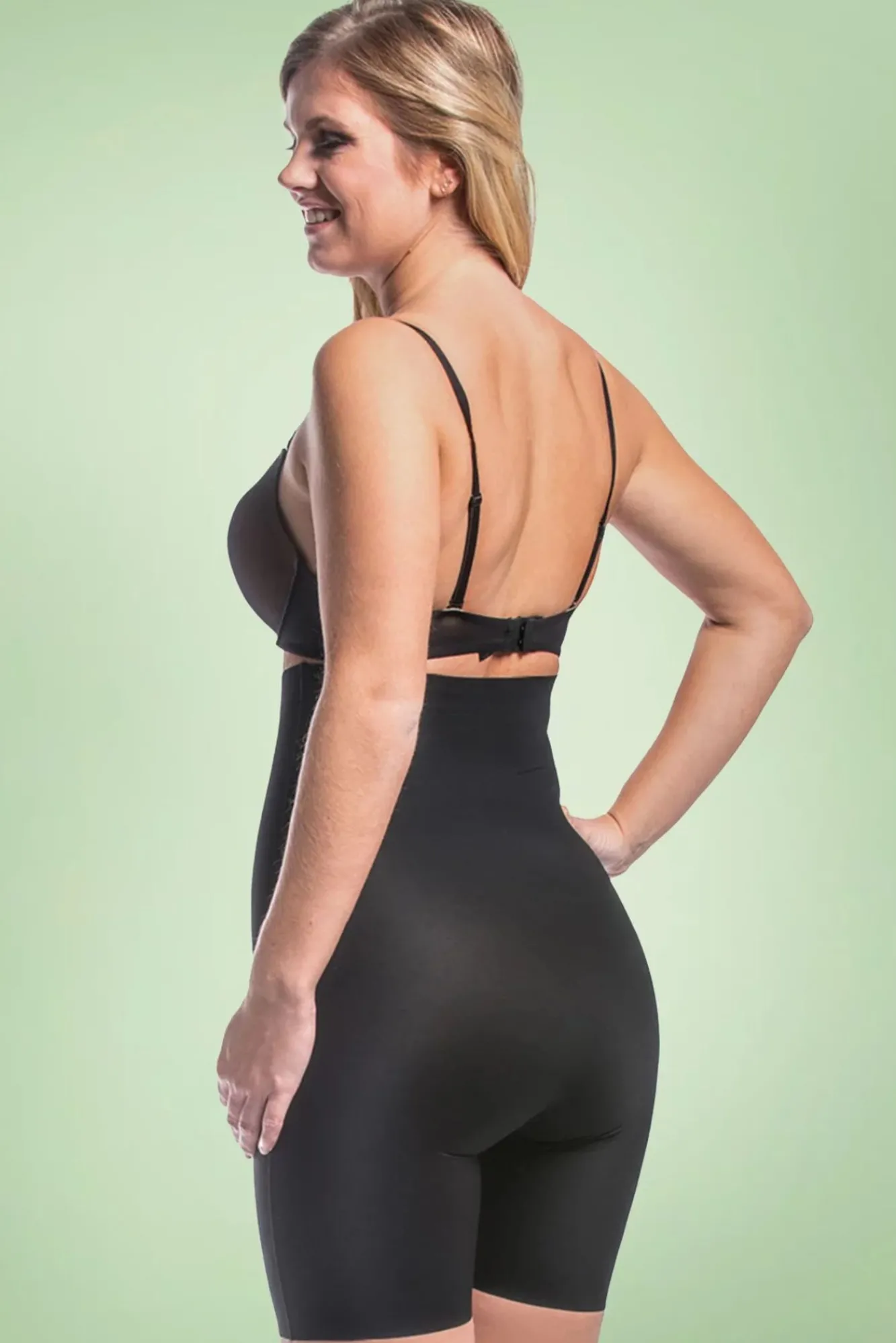 maxi_sexy_hallo_bermuda_in_zwart_1.webp Shop MAGIC Bodyfashion Maxi Sexy Hallo Bermuda In Zwart