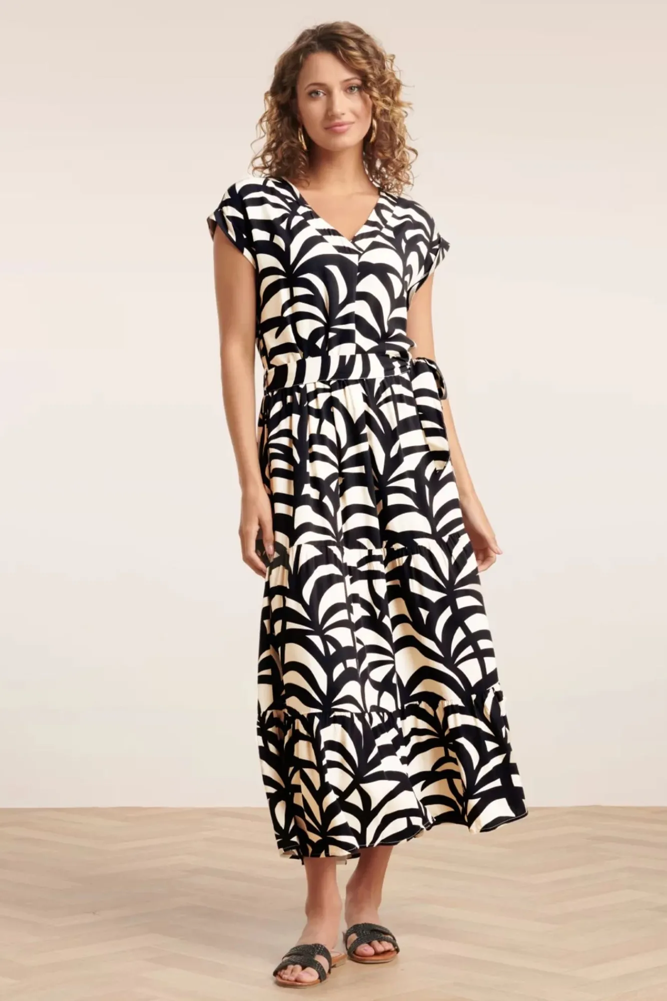 paloma_maxi_jurk_in_zwart_en_zand_0.webp Online Smashed Lemon Paloma Maxi Jurk In Zwart En Zand