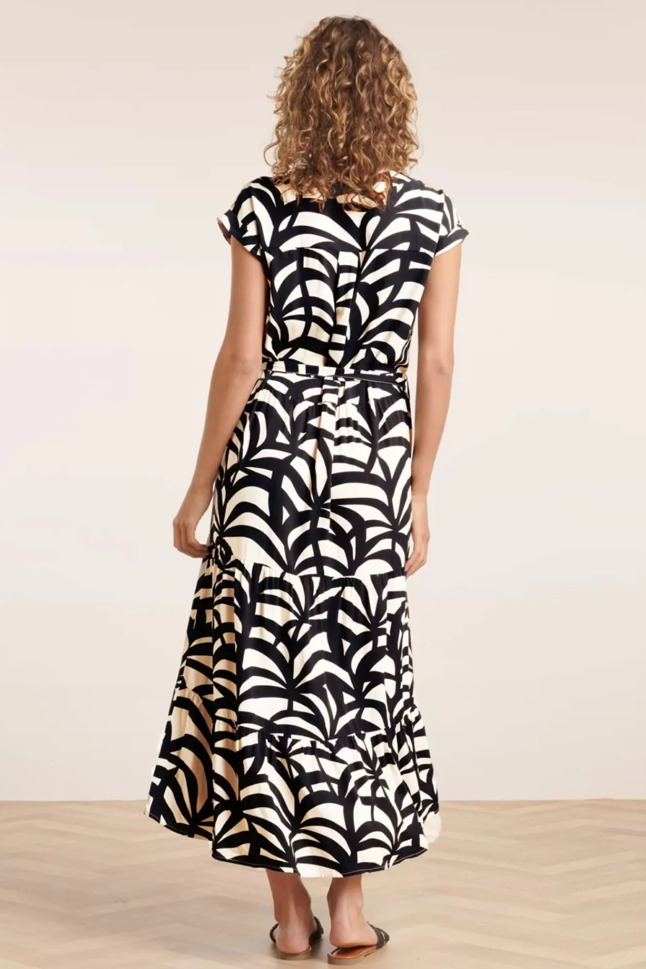 paloma_maxi_jurk_in_zwart_en_zand_2.webp Online Smashed Lemon Paloma Maxi Jurk In Zwart En Zand