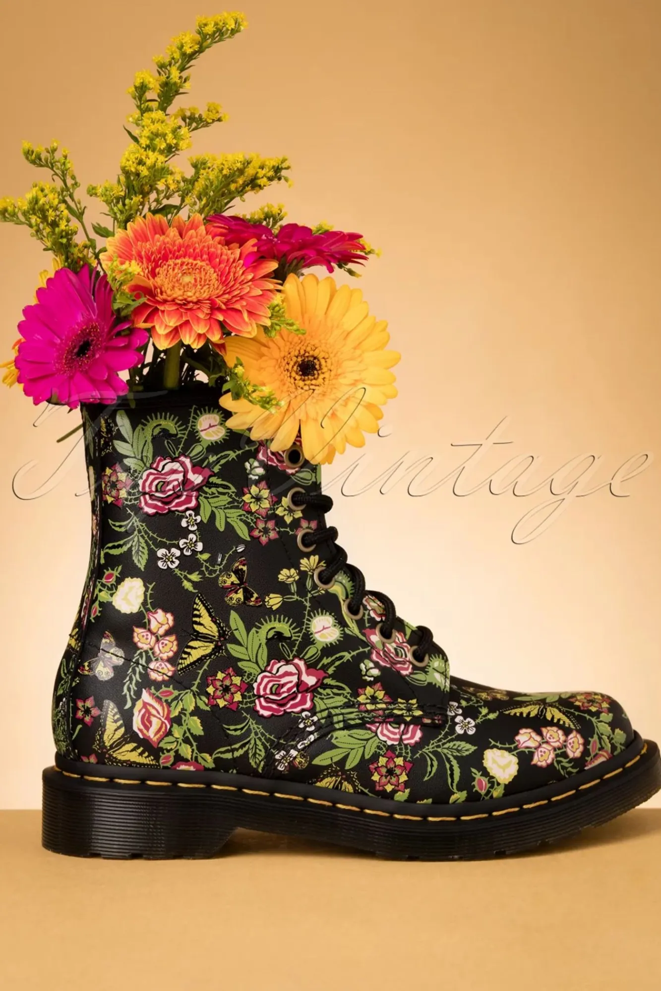 pascal_backhand_bloom_laarzen_in_zwart_0.webp Outlet Dr. Martens 1460 Pascal Backhand Bloom Laarzen In Zwart